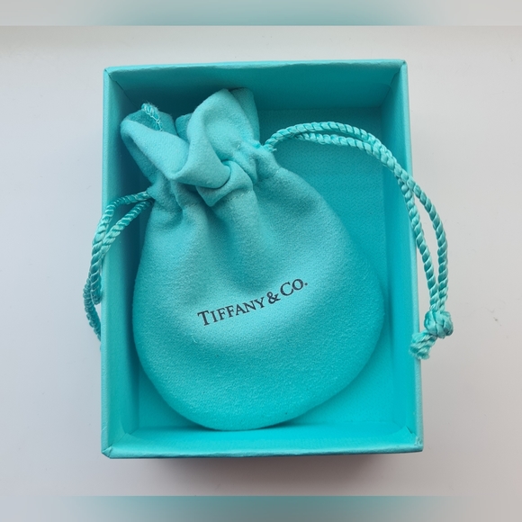 TIFFANY & CO ATLAS STERLING SILVER PENDANT - Picture 7 of 8